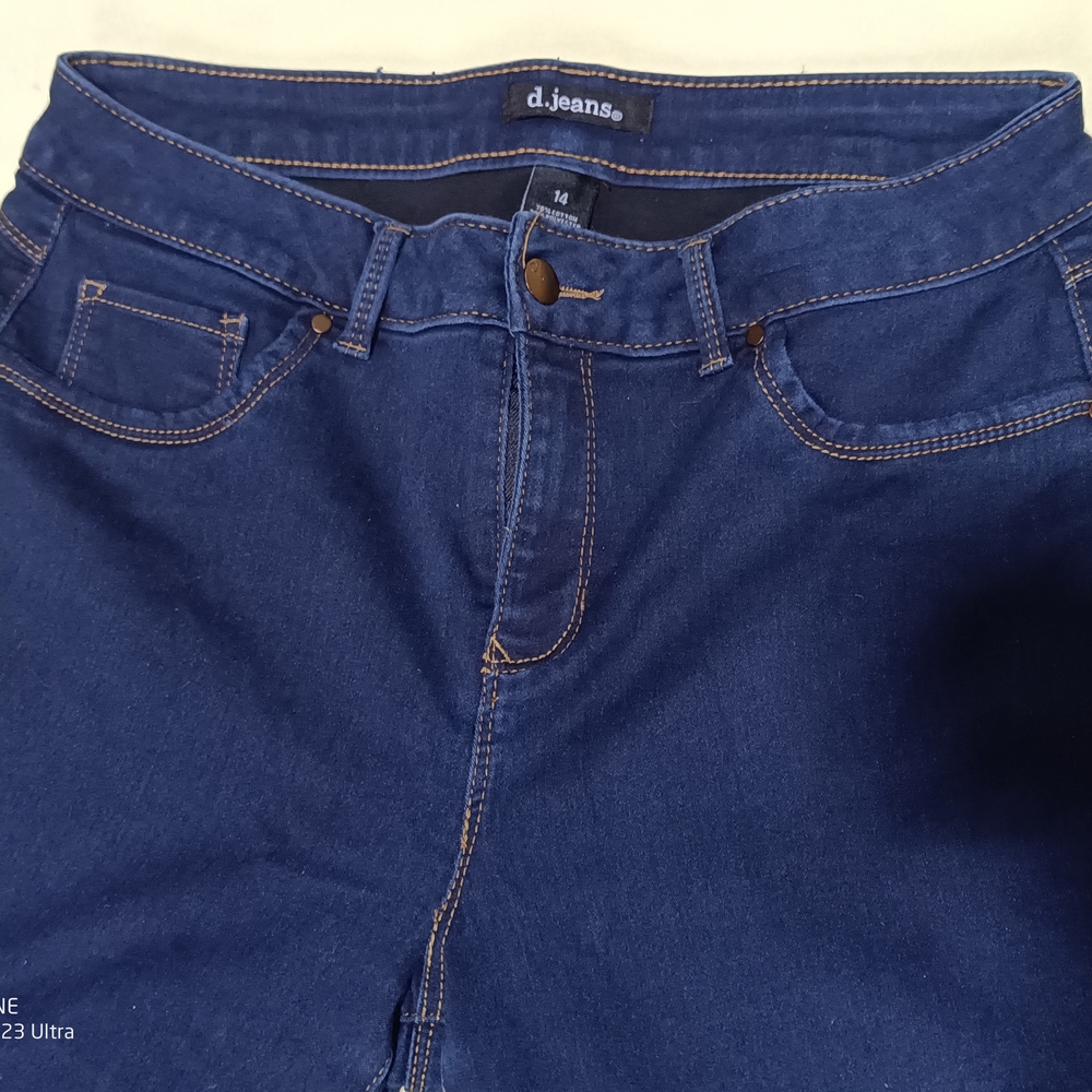 D. Jeans  Skinny Jeans